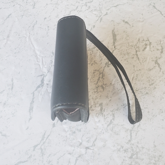 Digital Camera Case - Picture 8 of 9